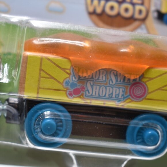 Thomas & Friends Real Wood Candy Cars Sodor Sweet Shoppe CARAMEL N GUMDROP 2018 - Picture 9 of 13